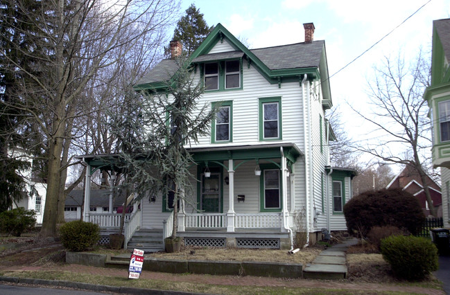 135 Liberty St in Newtown, PA - Building Photo - Building Photo