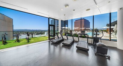 6401 Wilshire Blvd in Los Angeles, CA - Building Photo - Building Photo