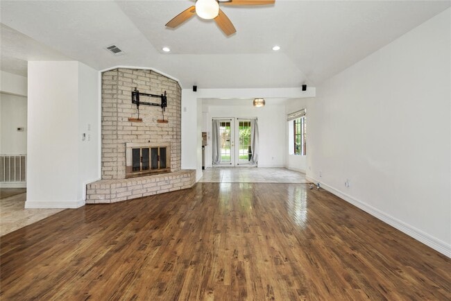 4811 Algernon Dr