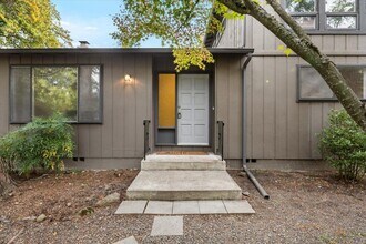 1932 Verda St in Ashland, OR - Building Photo - Building Photo