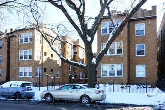 Damen Ave Apartments in Chicago, IL - Building Photo - Building Photo