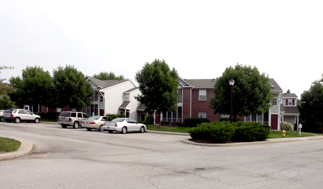 Jefferson Place Apartments in Fortville, IN - Foto de edificio - Building Photo