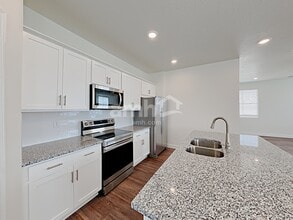 5966 Verdigris Dr in West Jordan, UT - Building Photo - Building Photo