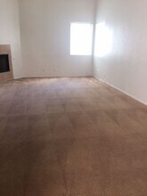 5076 S Rainbow Blvd in Las Vegas, NV - Building Photo - Building Photo