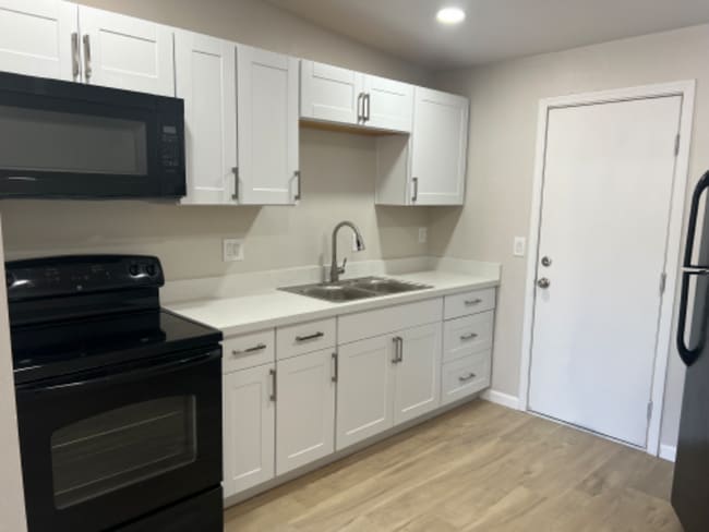 1215 E Mission Ln in Phoenix, AZ - Building Photo - Building Photo