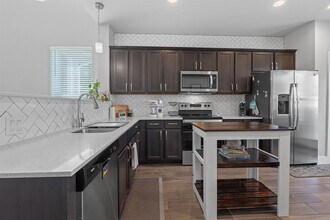 1714 Roseburg Dr in Austin, TX - Building Photo - Building Photo