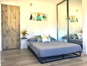 2414 N Alvarado St, Unit c in Los Angeles, CA - Building Photo - Building Photo