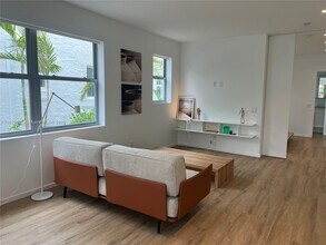 128 NE 46th St in Miami, FL - Building Photo - Building Photo