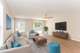 7910 Cherry Blossom Dr S in Jacksonville, FL - Building Photo - Building Photo