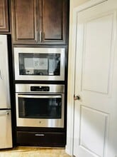 7631 McKinney Hls in San Antonio, TX - Building Photo - Building Photo