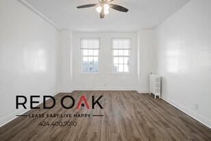 2505 W 6th St, Unit 502 in Los Angeles, CA - Building Photo