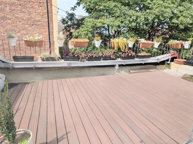 property at 101 W 86th St
