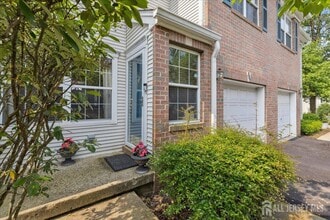 302 Berkshire Dr in Princeton, NJ - Building Photo - Building Photo