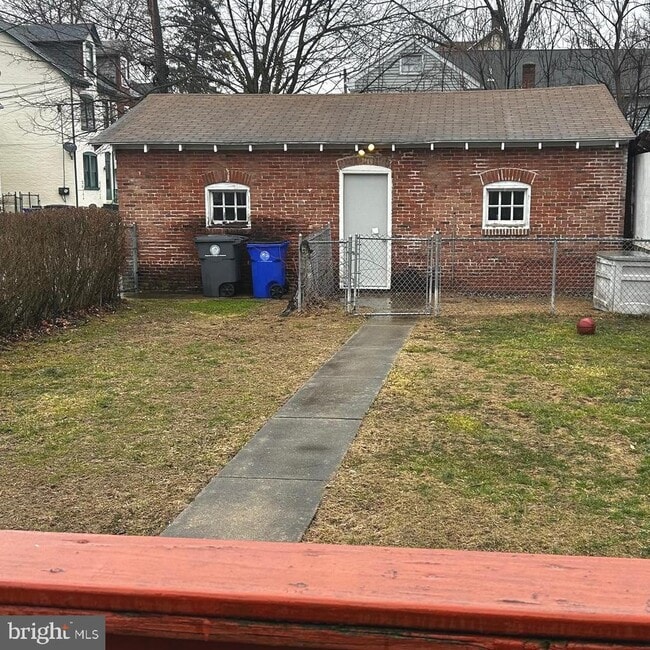 325 Jefferson Ave in Pottstown, PA - Building Photo - Building Photo