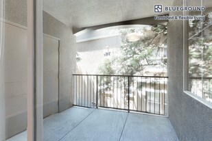 121 Roble Rd in Walnut Creek, CA - Building Photo