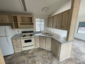 740-990-990 Arroyo Dr in Herlong, CA - Building Photo - Building Photo