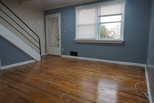 2747 Iverson St in Hillcrest Heights, MD - Building Photo