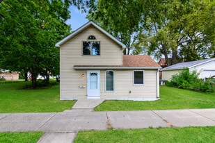 123 4th Ave E in Shakopee, MN - Building Photo