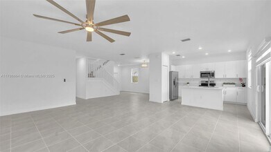 2400 SE 26th Ter in Homestead, FL - Building Photo - Building Photo