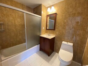 71-66 Parsons Blvd, Unit 6C in Queens, NY - Building Photo - Building Photo