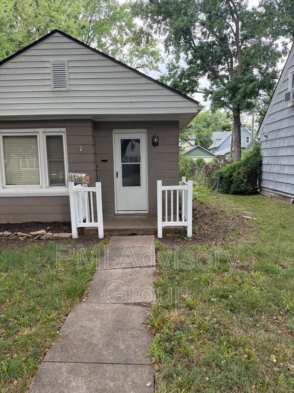 property at 1525 SW Wayne Ave