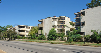 Grove Court Apartments in Montgomery, AL - Building Photo - Building Photo