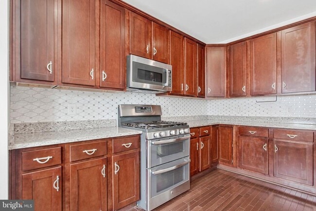 703 Skippers Ln