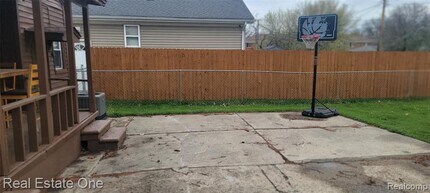 25364 Blair St in Roseville, MI - Building Photo - Building Photo