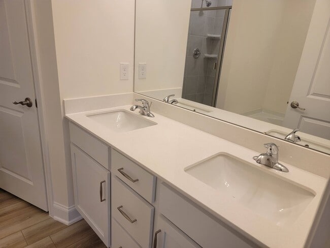 2100 Solana Wds Dr in Durham, NC - Building Photo - Building Photo