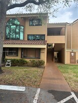 15489 N Miami Lakeway in Miami Lakes, FL - Building Photo