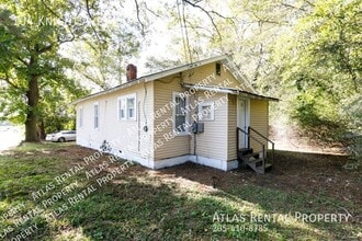 104 Knight Ave in Hueytown, AL - Building Photo - Building Photo