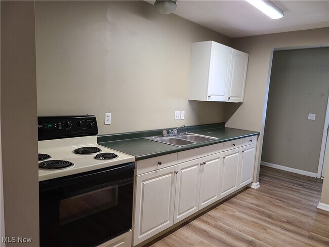 628 Sumner St in Akron, OH - Building Photo - Building Photo