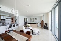 10295 Collins Ave, Unit 801 in Bal Harbour, FL - Foto de edificio - Building Photo