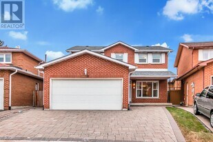 119 McCabe Crescent in Vaughan, ON - Building Photo