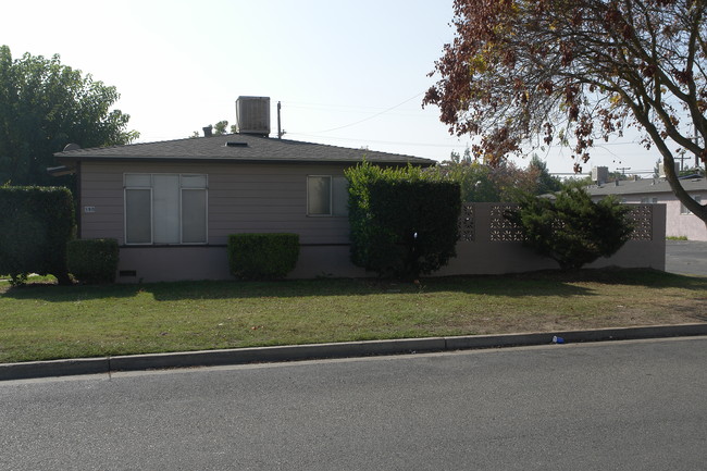 360 Fortuna Ave in Atwater, CA - Foto de edificio - Building Photo