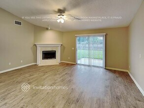 3618 Pond Ridge Ct E in Jacksonville, FL - Foto de edificio - Building Photo