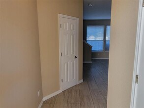 2100 Pipers Field Dr in Austin, TX - Building Photo - Building Photo