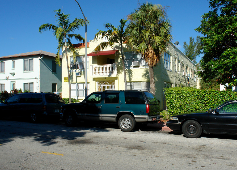 Residential Condos in Miami Beach, FL - Building Photo