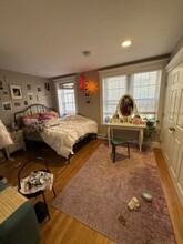 16 Cedar Lane Way, Unit 2 in Boston, MA - Foto de edificio - Building Photo