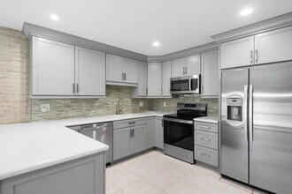 227 W Riverside Dr in Jupiter, FL - Building Photo - Building Photo