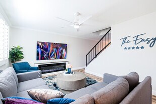 4243 N Miller Rd in Scottsdale, AZ - Building Photo