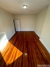 18 Mount Hood Rd, Unit 3 in Boston, MA - Building Photo - Building Photo