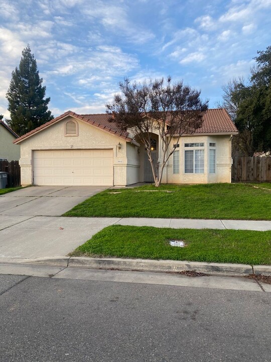 1467 Partridge Dr in Merced, CA - Building Photo