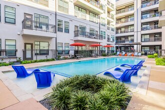 E6 in Austin, TX - Building Photo - Building Photo