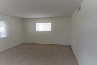 517 Phillip Dr in Sierra Vista, AZ - Building Photo - Building Photo