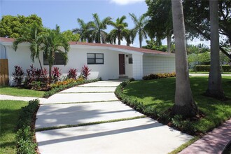 1420 Biarritz Dr in Miami Beach, FL - Building Photo - Building Photo