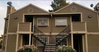 2722 Alicialynn Way in Las Vegas, NV - Building Photo