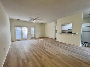 1600 Sturdivant Dr in Wilmington, NC - Foto de edificio - Building Photo