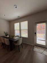 2945 Cottage Ln in College Park, GA - Building Photo - Building Photo