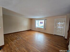 7 Bryson Ave in Seymour, CT - Building Photo - Building Photo